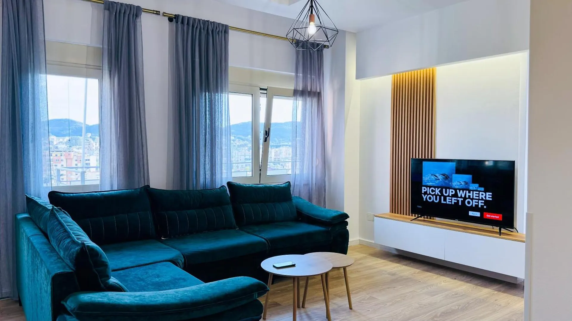 Urban Serenity City Skyline Premium - Blloku 티라나 0*,